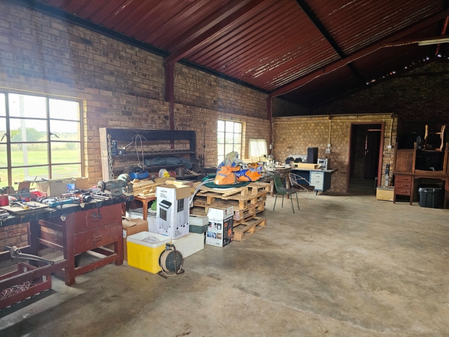 8 Bedroom Property for Sale in Potchefstroom Rural North West